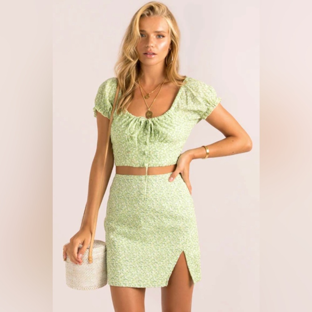 Sundae Muse- NWT Renee Skirt Set